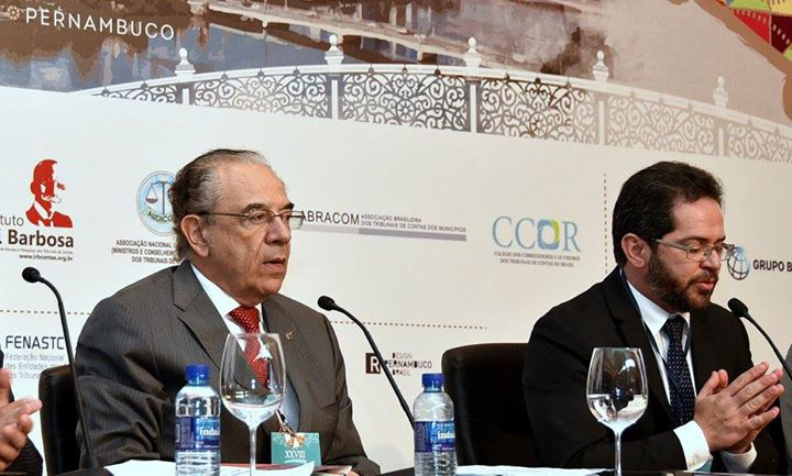 O conselheiro Sebastião Helvecio (esq) e o conselheiro Valdecir Pascoal (dir) / Foto: Marilia Auto